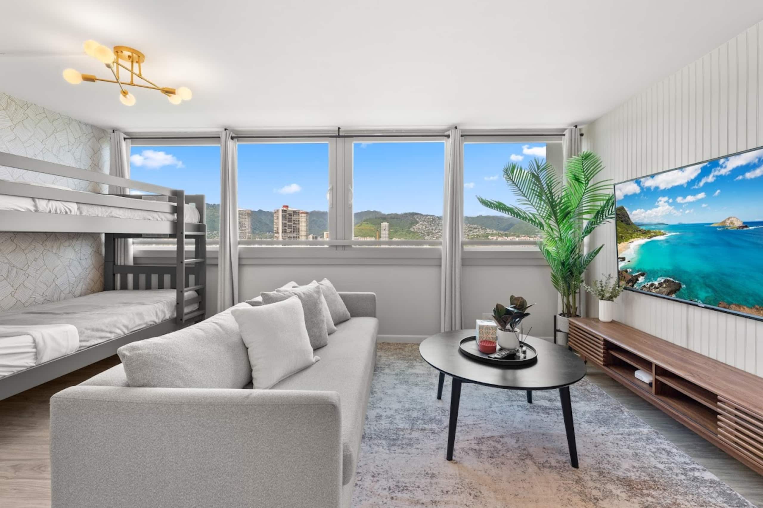24F-Beautiful Family | Group 1-BR Condo - Waikiki! - Image 7