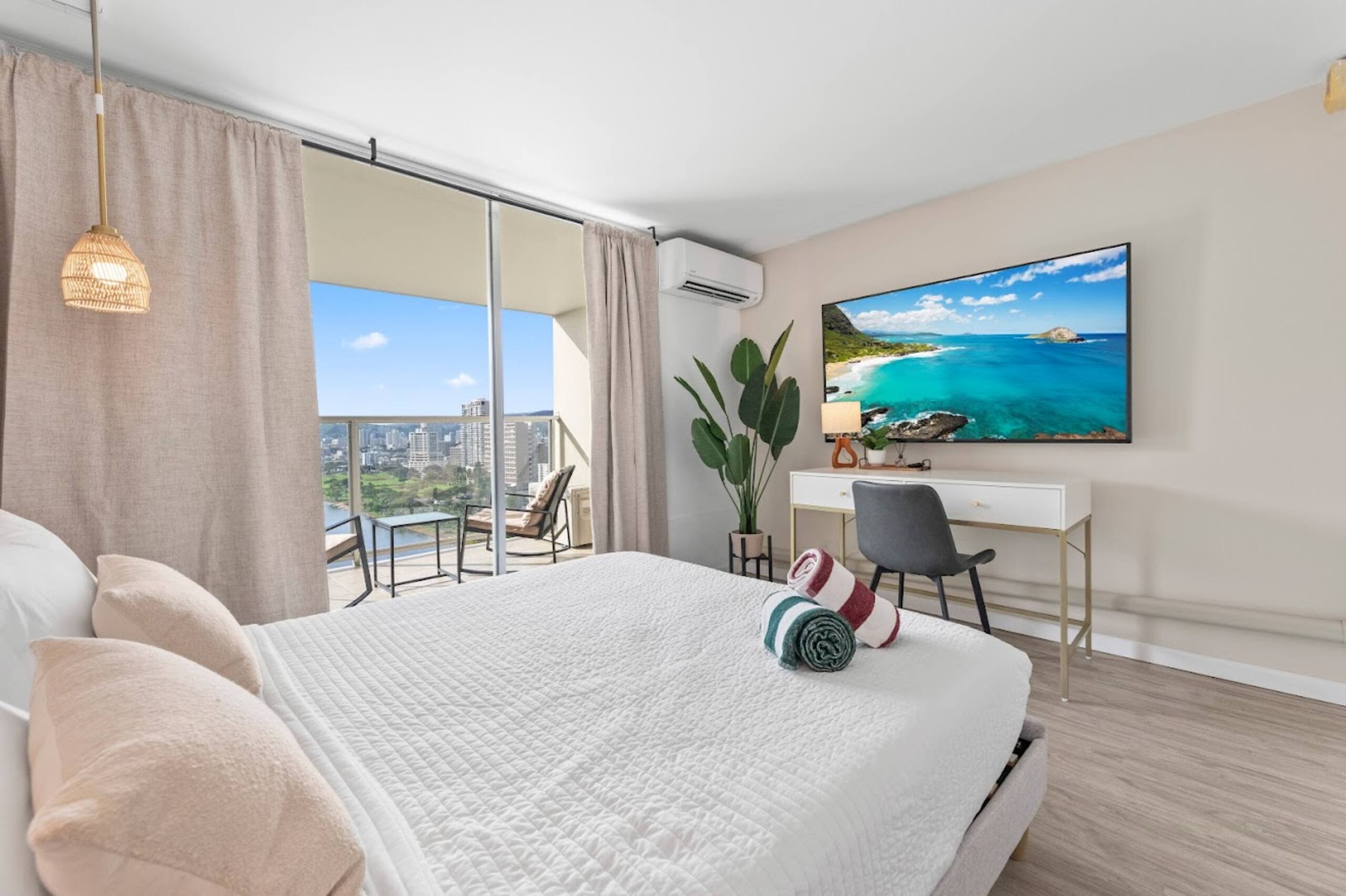 24F-Beautiful Family | Group 1-BR Condo - Waikiki! - Image 32