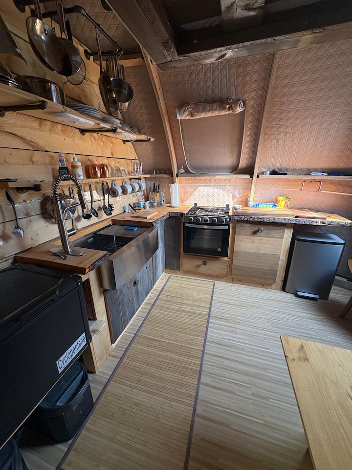 Pebbles’s Off Grid Tranquility - New England