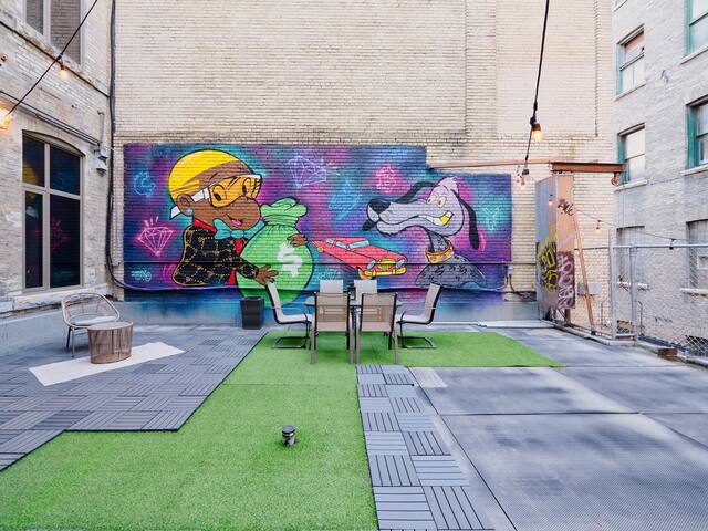 Paradise In The City 5BR Loft gallery image 4