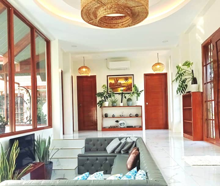 King's Manor Bolinao - Bolinao