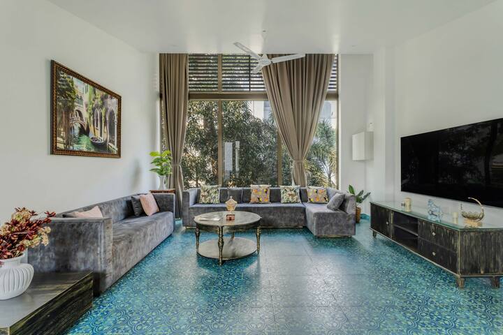 Living room image 8