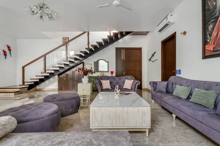 Living room image 6