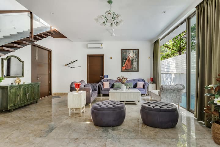 Living room image 3