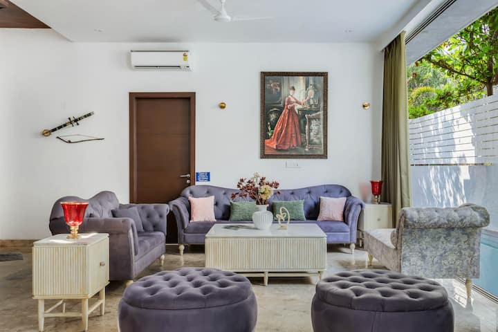 Living room image 5