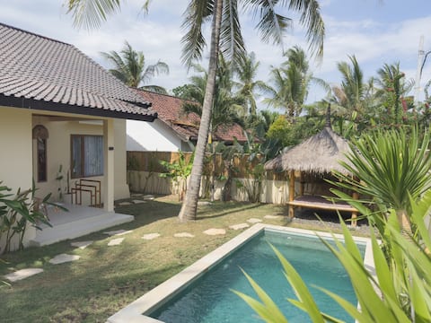 Tropical 2-BR villa in center