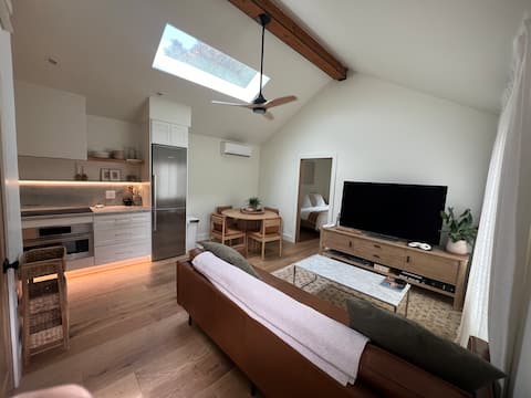 Top performing Airbnb: Full Remodel, Mid-Valley Casita in Salinas