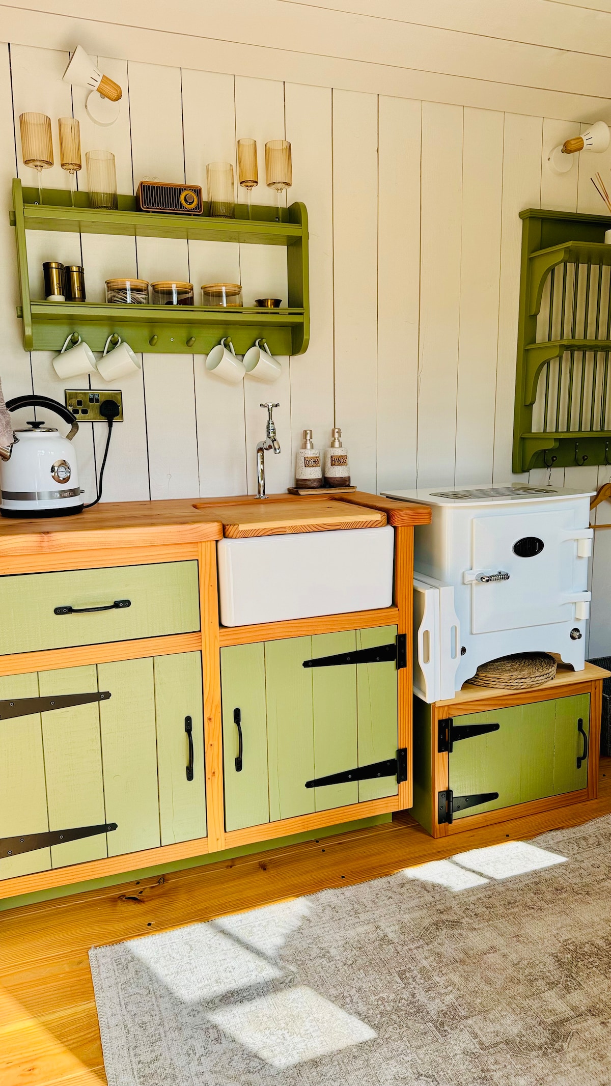 Top Airbnb: WillowBrook | Romantic Spring Escape near Penzance in Penzance