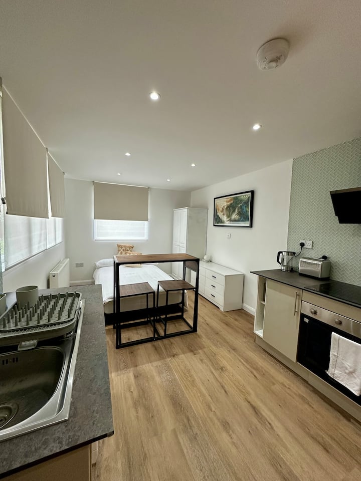 Studio Annex – Close To Wimbledon - Epsom