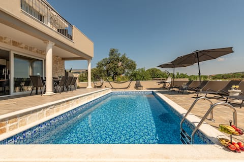 Holiday Home Solea with pool