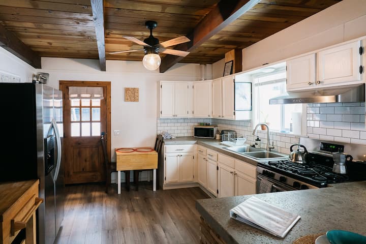 Red Cedar Cabin — Tahoe City North Shore Lake Tahoe Airbnb