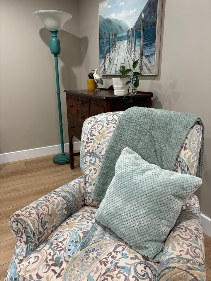 Vascovilla Lower Level Apartment  Village Bayfield - Clinton