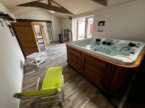 Gîte pour 10,sauna et jacuzzi !