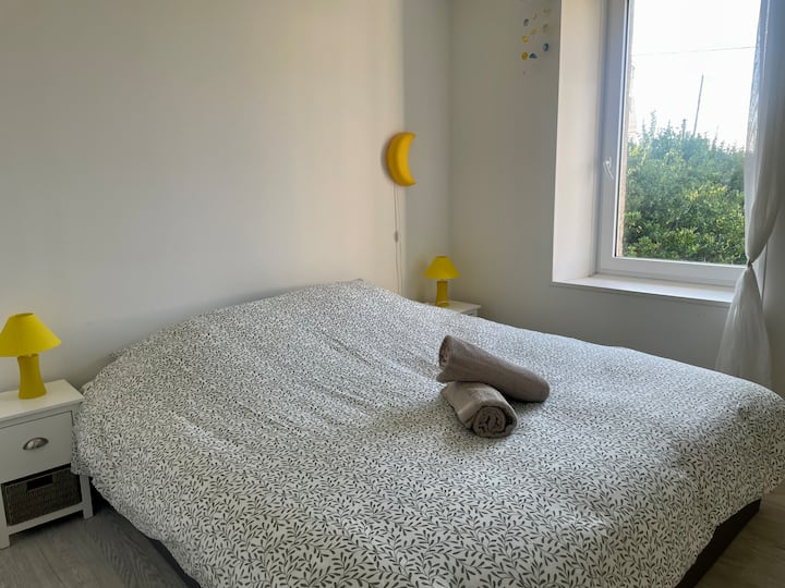 Chambre lit double au 1 er étage 