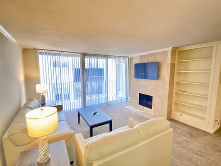 2br 2ba Coronado Pier Resturaunt - Coronado, CA