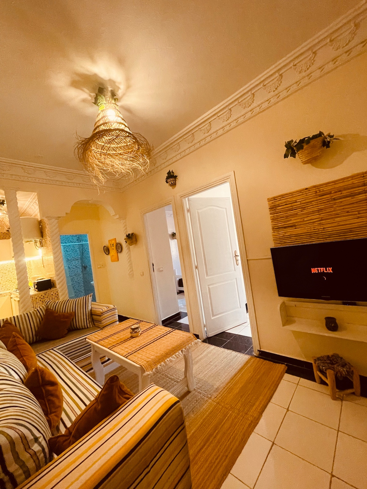 Rental unit in Casablanca  483  2 bedrooms  4 beds  1 bath - image 2