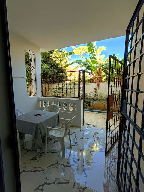 Apartment close to the sea