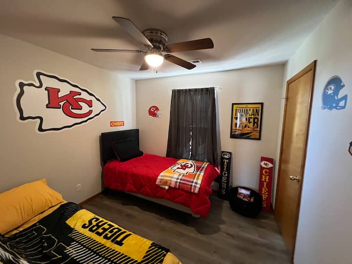 GO CHIEFS!!!!!!!!!! TRIPEAT!!!