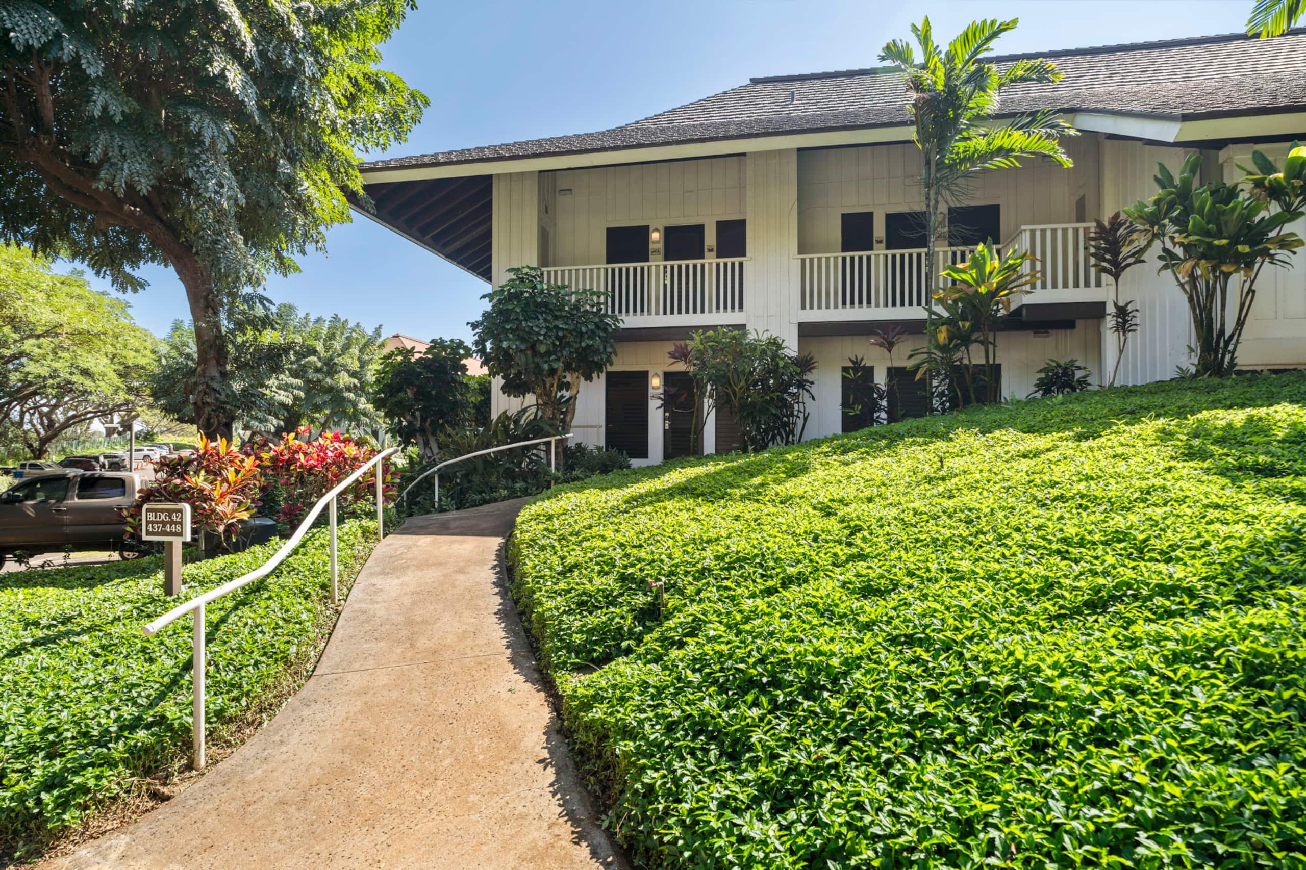 NEWLY Updated Kiahuna 1BR | A/C + Pool - Photo 25