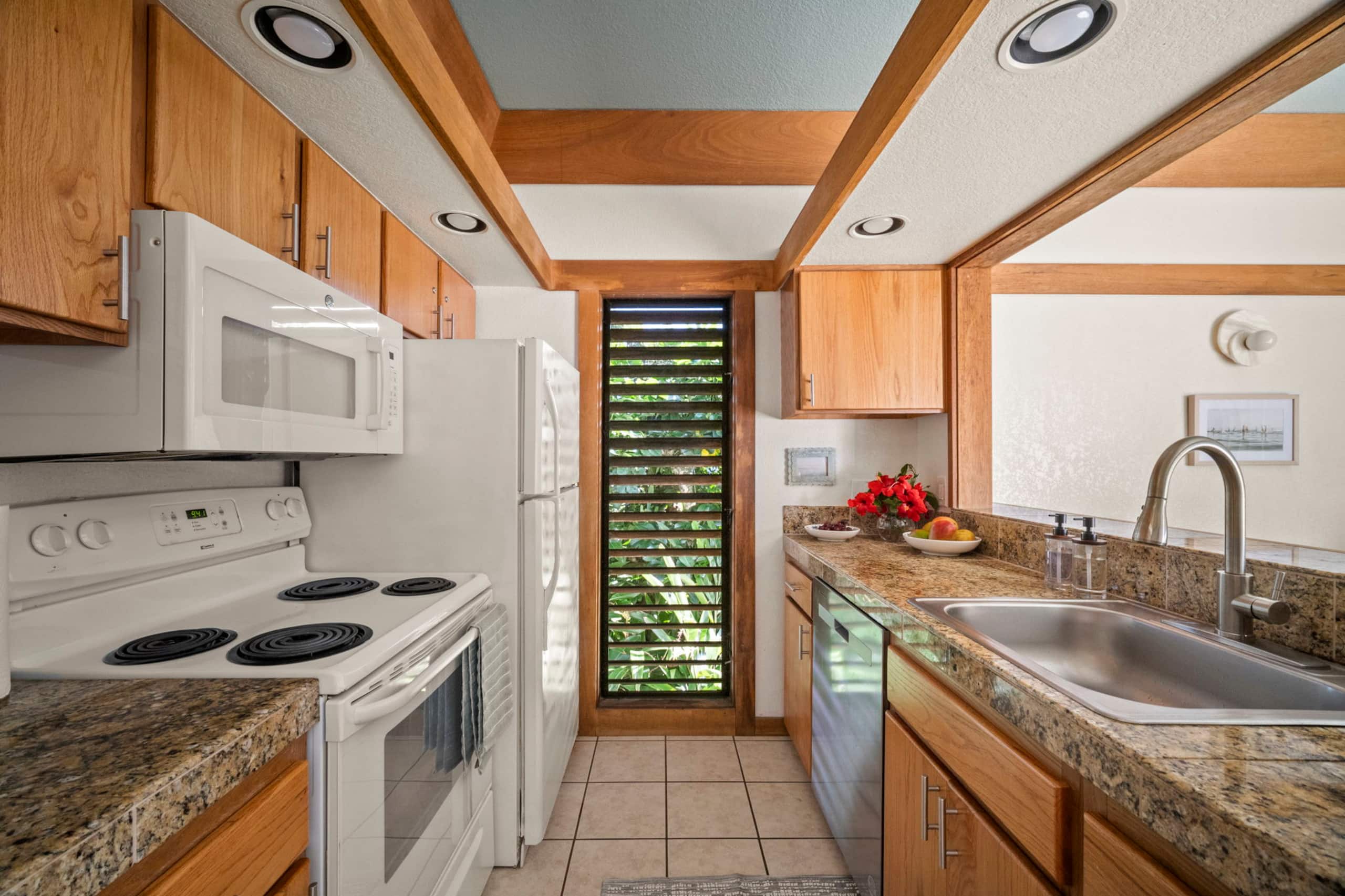 NEWLY Updated Kiahuna 1BR | A/C + Pool - Photo 5