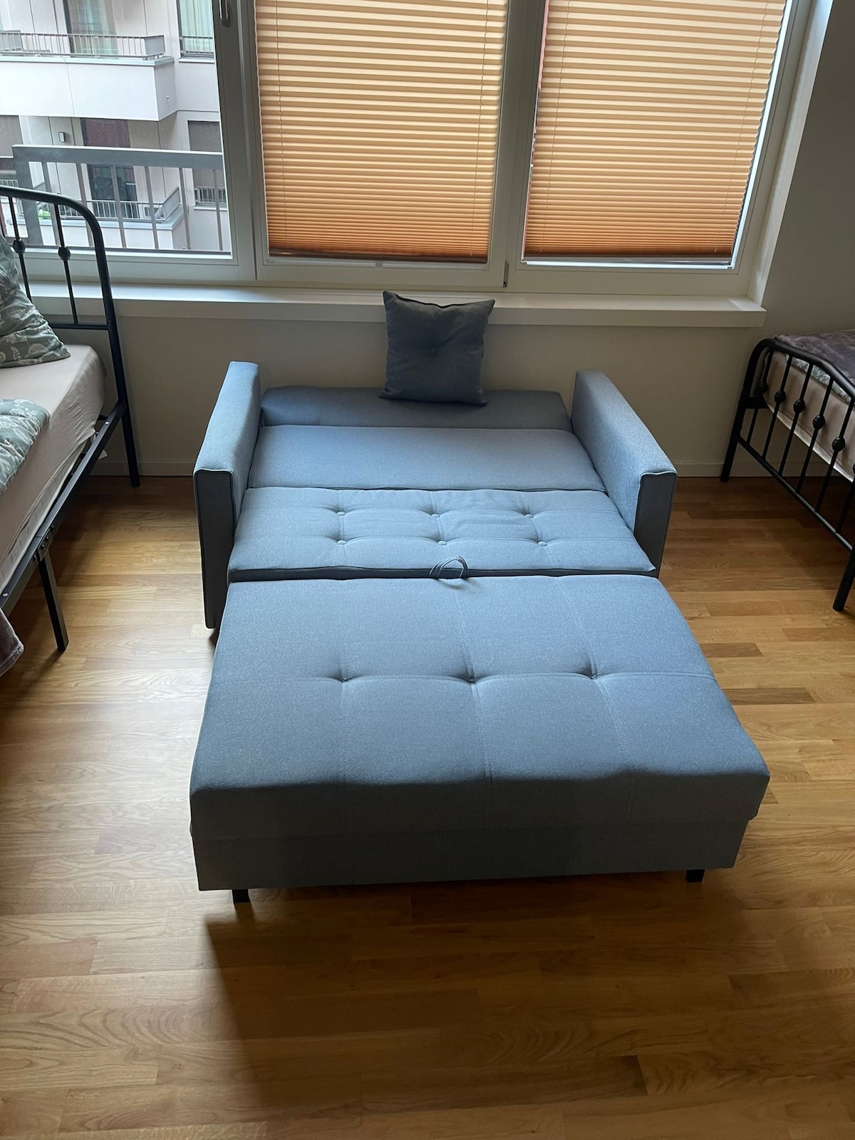 Successful Airbnb property: Berlin Apartment Genthiner 2 in Tiergarten