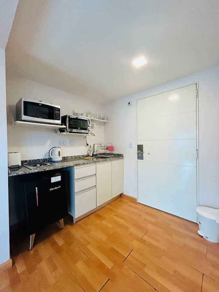 Квартира-студия с 1 спальней в Retiro, бассейн, сауна и спортзал