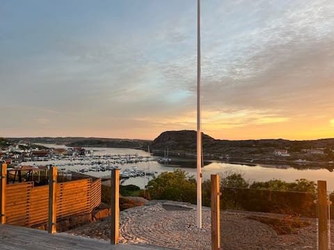 House with sea view Ulebergshamn