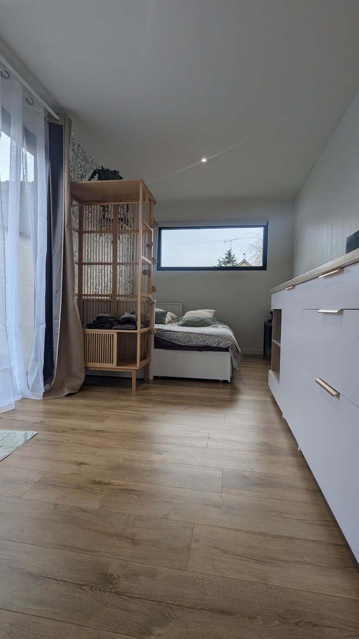 Jupiter Tiny House
Disneyland 17 Min 
Paris 40 Min - Meaux