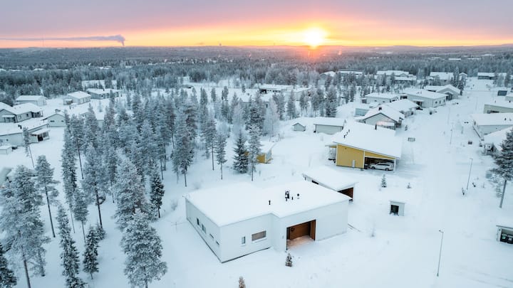 Modern And Elegant Villa For 10 - Rovaniemi