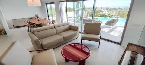 Top Airbnb: Sea view Luxury between Vilamoura&Albufeira, Padel em Boliqueime