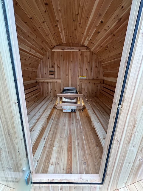 Lookout on the Lake
Cabin with Private Sauna