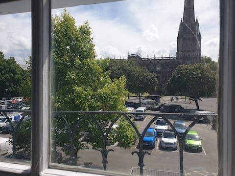 Newly Refurbished 1 bedroom apartment