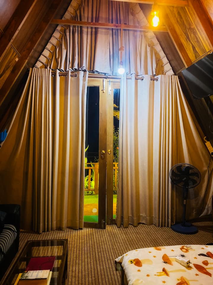 Sky Pavilion: Cozy A-frame Stay - Sri Lanka