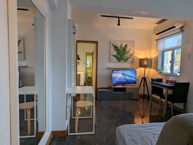 City Center (Kowloon) Two Bedroom: 2 min to MTR gallery image 2