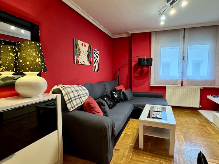 Apartamento Marqués. Parking Gratuito - オビエド