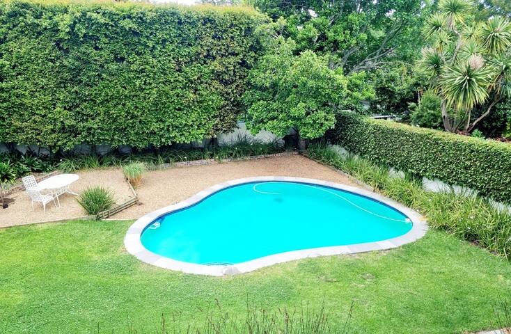 4 bedroom home in Newlands gallery image 4