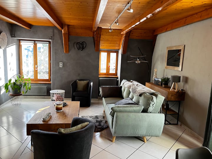 La Maison Des Bessards Avec Garage, Spa, Recharge - Besse-et-Saint-Anastaise