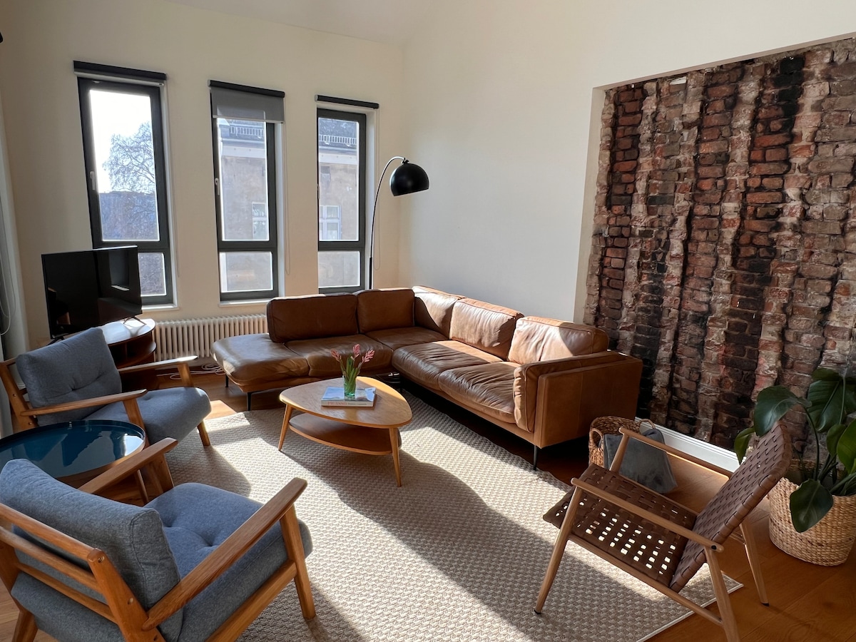 Leistungsstarkes Airbnb: Stylish Galerie Loft • Rooftop • 4 En-Suite • WiFi in Kreuzberg