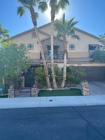 California Feel In LV Gated Community Pet Friendly gallery image 3