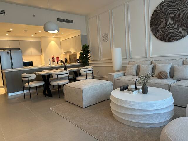 SKYLINE SERENITY managed Airbnb listing 2