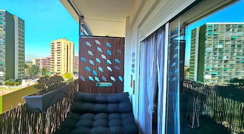 Urban Loft Valencia Playa: Spring by the sea
