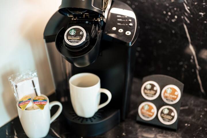 Bold Penthouse in New Orleans gallery image 3