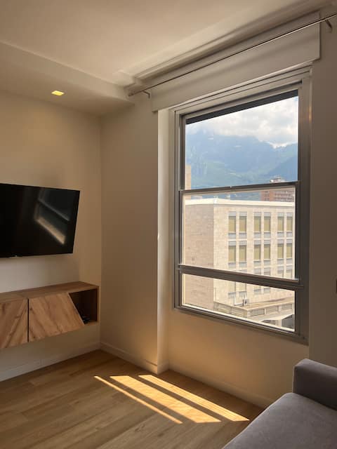 Popular Airbnb listing: Two-room apartment a stone's throw from the lake in Lecco