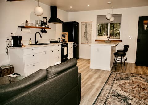 Parkway Grove's Spa Shower & Private Hot Tub