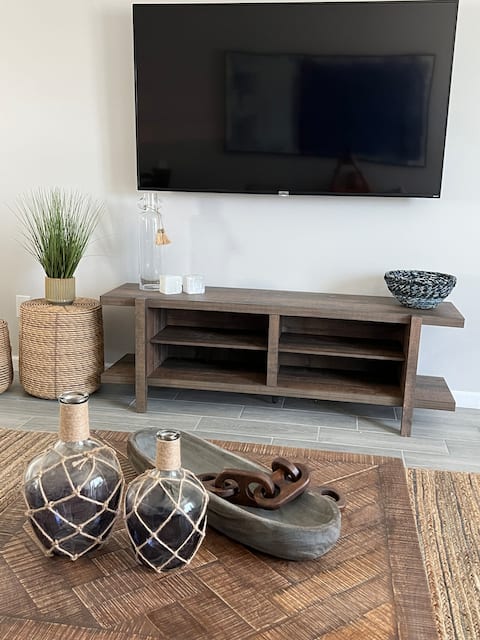 Top performing Airbnb: Full home with office LNG, SpaceX in Brownsville
