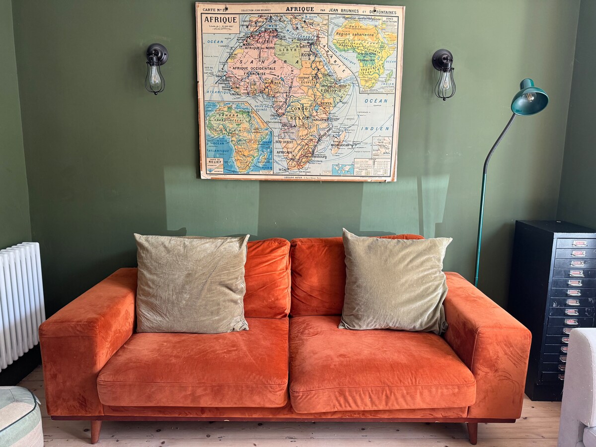 Top performing Airbnb: Family friendly Victorian home near stunning park in Long Ashton