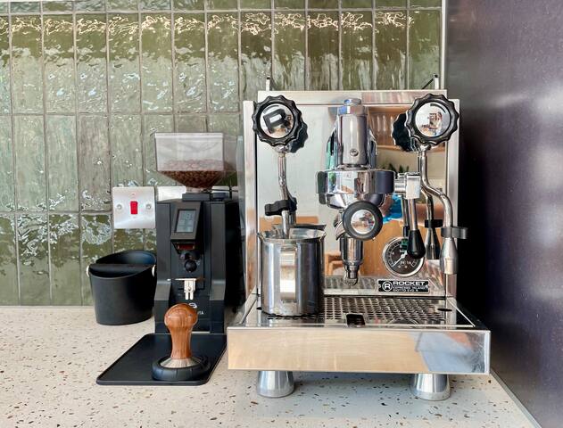 Highbury Fields gallery image 5