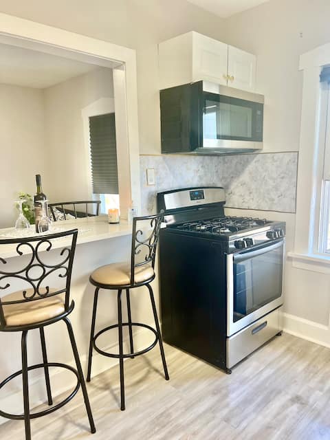 Cozy 2BR Home | BBQ Grill & Workspace
