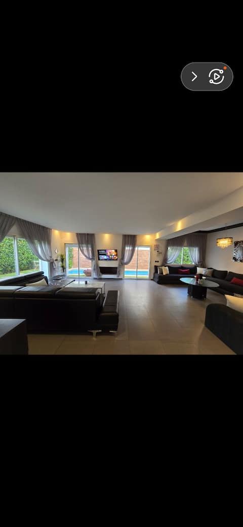 Villa close to the sea