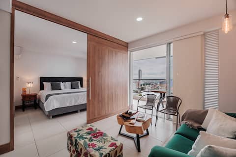 Popular Airbnb listing: 2BrLuxury-Pool-Gym & Amazing Views in Juanambú